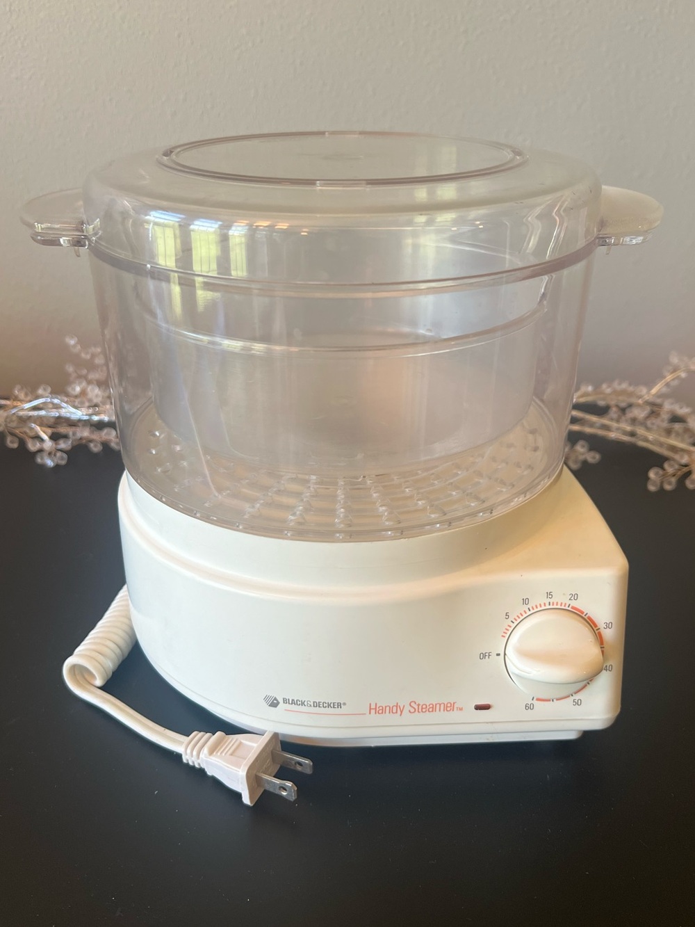 Black & Decker White Electric Food Steamer with Clear Stackable Baskets